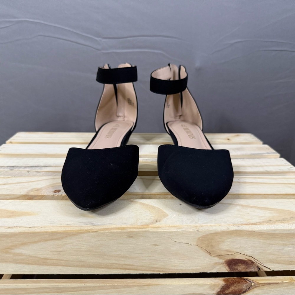 Dream Pairs Black Flats with Ankle Strap